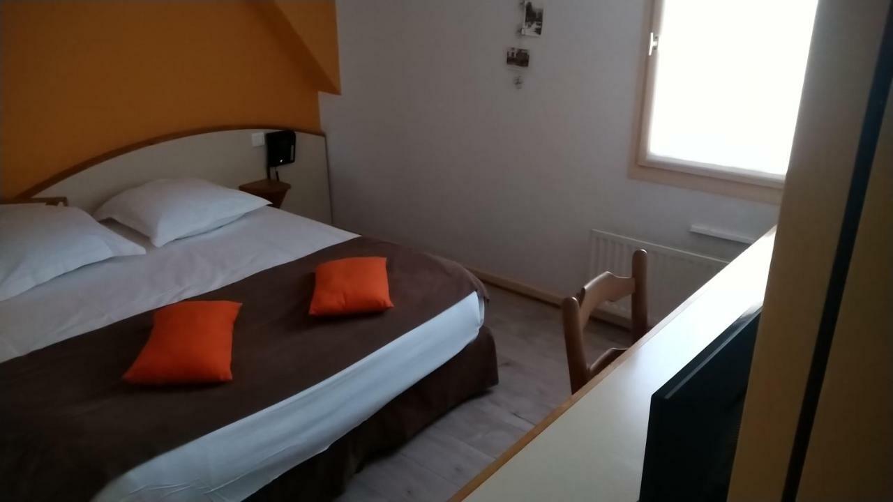 Hotel Les Vignes Rouges Ispagnac Ngoại thất bức ảnh