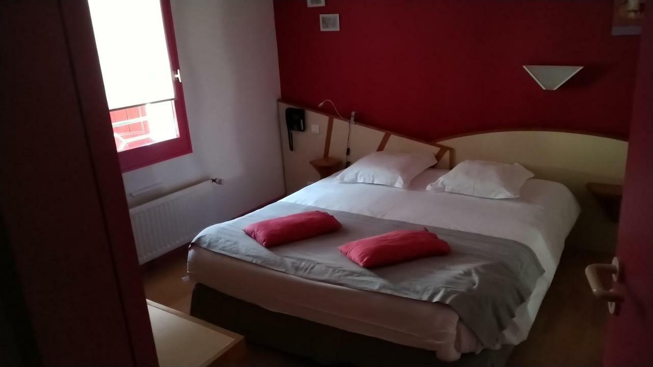 Hotel Les Vignes Rouges Ispagnac Ngoại thất bức ảnh